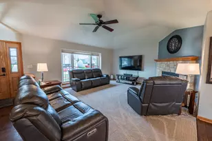 N172W20205 Woodland Trail, Jackson, WI 53037 - Photo 3