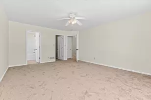 1572 Falcon Dr, Hartford, WI 53027 - Photo 7