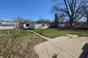 8127 W Glen Ave, Milwaukee, WI 53218 - Photo 3