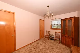 8233 W Lancaster Ave, Milwaukee, WI 53218 - Photo 15