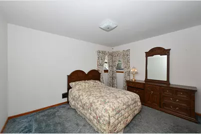 8233 W Lancaster Ave, Milwaukee, WI 53218 - Photo 11