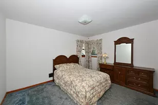 8233 W Lancaster Ave, Milwaukee, WI 53218 - Photo 11