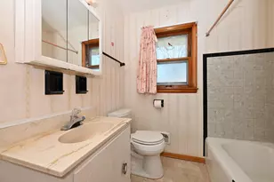 8233 W Lancaster Ave, Milwaukee, WI 53218 - Photo 9