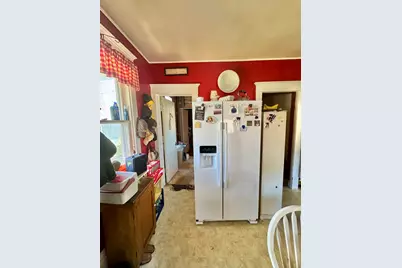 327 W Florence St, Cambria, WI 53923 - Photo 5