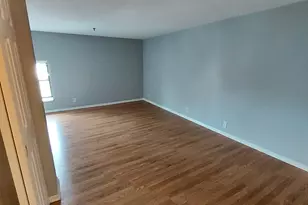 270 E Highland Ave, Milwaukee, WI 53202 - Photo 7