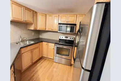 270 E Highland Ave #612, Milwaukee, WI 53202 - Photo 5