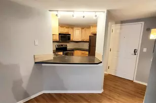 270 E Highland Ave, Milwaukee, WI 53202 - Photo 3