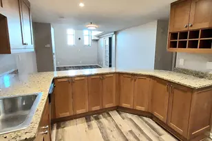 270 E Highland Ave, Milwaukee, WI 53202 - Photo 3