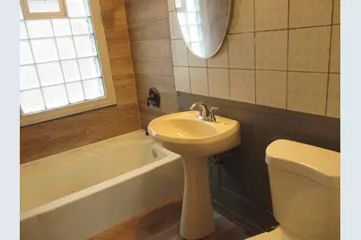 1425 W Burleigh St #1427, Milwaukee, WI 53206 - Photo 21