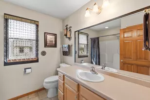 2947 S Gate Dr, Hartford, WI 53027 - Photo 11