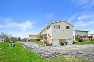 1605 Vogt Dr, West Bend, WI 53095 - Photo 11