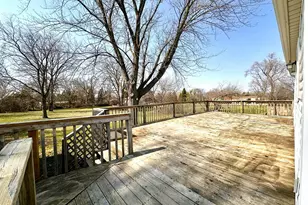 1112 N Fancher Rd, Racine, WI 53406 - Photo 13