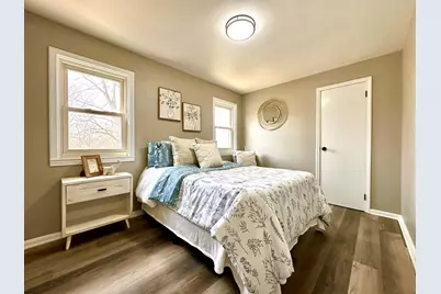 1112 N Fancher Rd, Racine, WI 53406 - Photo 9