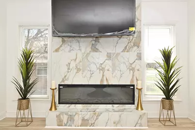 4208 N 19th Pl, Milwaukee, WI 53209 - Photo 5