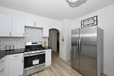 4208 N 19th Pl, Milwaukee, WI 53209 - Photo 11