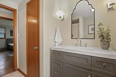 1532 N 124th St, Wauwatosa, WI 53226 - Photo 15