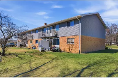 717  Maple St, Palmyra, WI 53156 - Photo 5