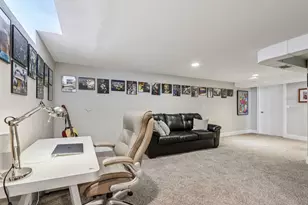 8112 N Santa Monica Blvd, Fox Point, WI 53217 - Photo 23