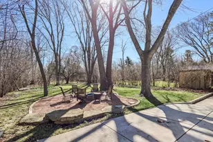 8112 N Santa Monica Blvd, Fox Point, WI 53217 - Photo 33