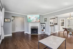 8112 N Santa Monica Blvd, Fox Point, WI 53217 - Photo 5