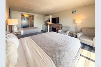 300  Wrigley Dr #418, Lake Geneva, WI 53147 - Photo 5