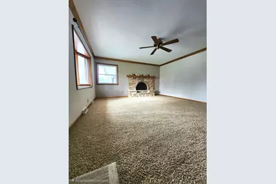 W156N5104  Arbor Vitae Ct, Menomonee Falls, WI 53051 - Photo 9