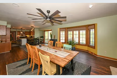 15800  Brook Ln, Brookfield, WI 53005 - Photo 9