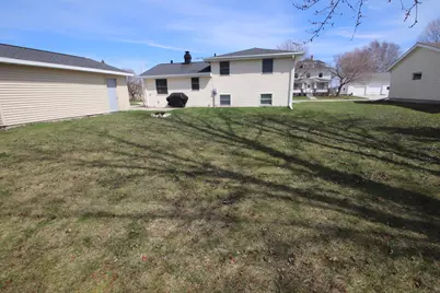 1717  Jackson St, New Holstein, WI 53061 - Photo 25