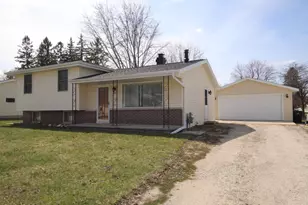 1717 Jackson St, New Holstein, WI 53061 - Photo 21
