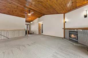 N78W15339 Haymeadow Rd, Menomonee Falls, WI 53051 - Photo 7