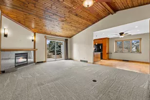 N78W15339 Haymeadow Rd, Menomonee Falls, WI 53051 - Photo 9