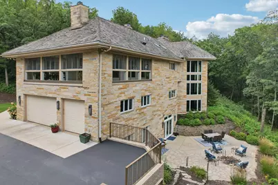 N1W31286  Hickory Hollow Ct, Delafield, WI 53018 - Photo 3