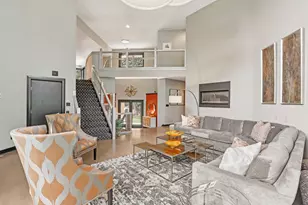 N1W31286 Hickory Hollow Ct, Delafield, WI 53018 - Photo 11