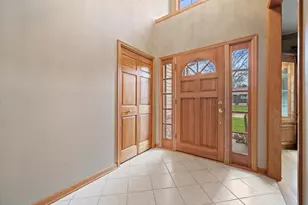 4009 Hickory Knoll Rd, Delafield, WI 53029 - Photo 3