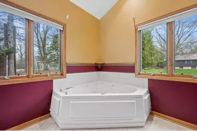 4009  Hickory Knoll Rd, Delafield, WI 53029 - Photo 19