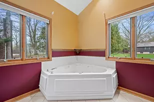4009 Hickory Knoll Rd, Delafield, WI 53029 - Photo 19