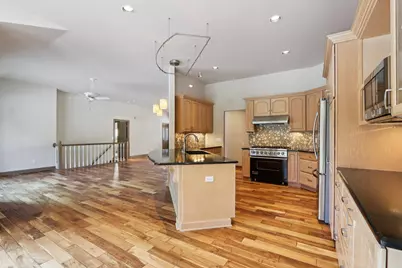 6748 S Yale Dr, Franklin, WI 53132 - Photo 11