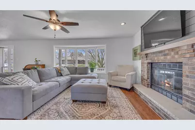 3415 N 49th Pl, Sheboygan, WI 53083 - Photo 7