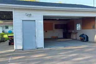 425 Church St, Holmen, WI 54636 - Photo 7
