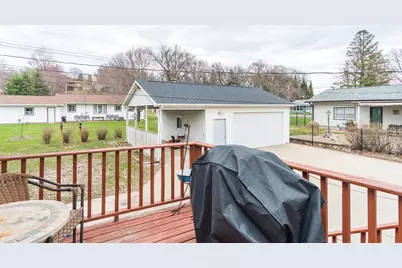 425  Church St, Holmen, WI 54636 - Photo 9