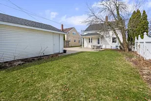 5122 N Diversey Blvd, Whitefish Bay, WI 53217 - Photo 25