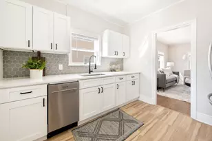 5122 N Diversey Blvd, Whitefish Bay, WI 53217 - Photo 7