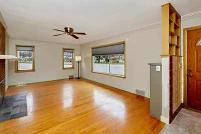 2909 S 76th St, West Allis, WI 53219 - Photo 3