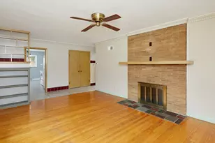 2909 S 76th St, West Allis, WI 53219 - Photo 7