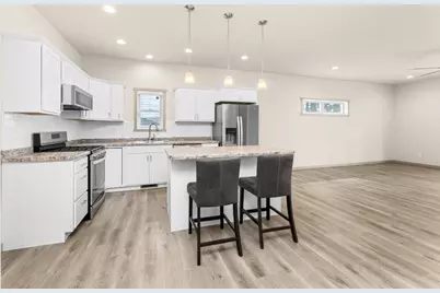 1800  Prairie Pl, Holmen, WI 54636 - Photo 7