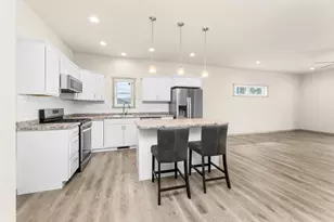 1800 Prairie Pl, Holmen, WI 54636 - Photo 7