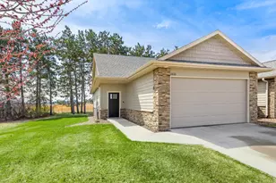 1800 Prairie Pl, Holmen, WI 54636 - Photo 1