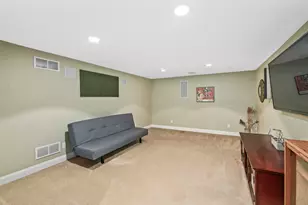 406 Crescent Ln, Thiensville, WI 53092 - Photo 27