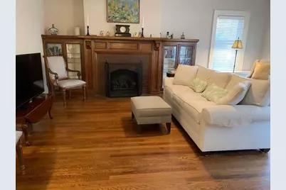 2907 E Hampshire Ave, Milwaukee, WI 53211 - Photo 3