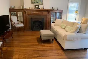 2907 E Hampshire Ave, Milwaukee, WI 53211 - Photo 3